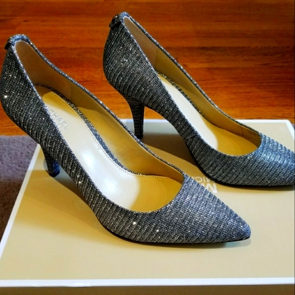 Michael Kors Sparkle Silver Gray Heels - Best In Shoes Host Pick! - Picture 15 of 16